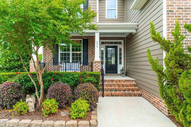 204 Fawn Hollow Court, Wake Forest, NC 27587