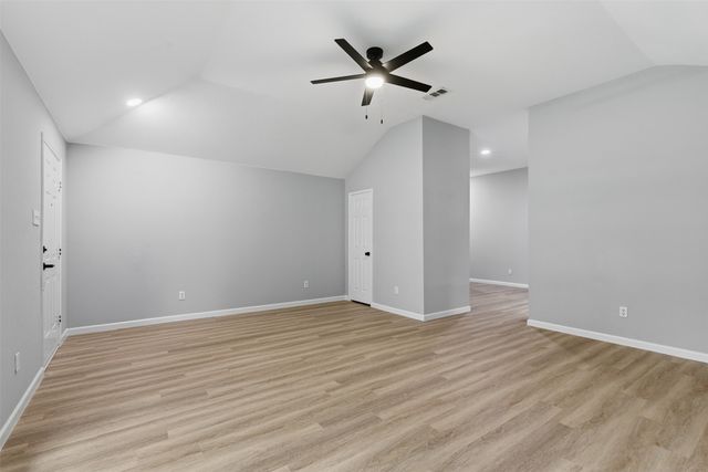2051 Sunny Side Drive, Little Elm, TX 75068