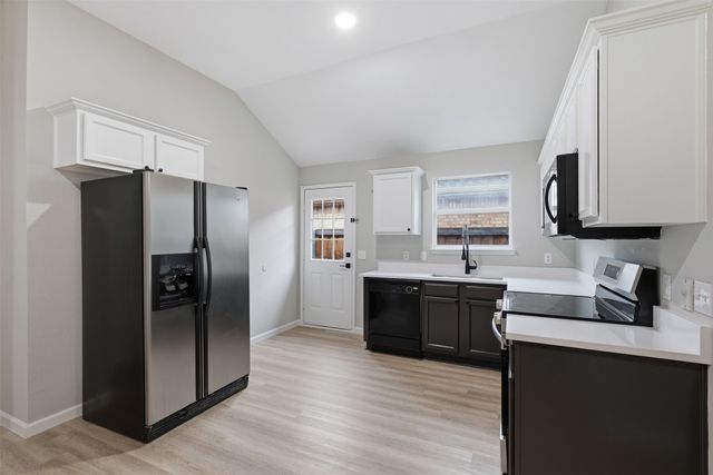 2051 Sunny Side Drive, Little Elm, TX 75068