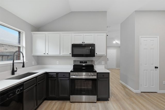 2051 Sunny Side Drive, Little Elm, TX 75068