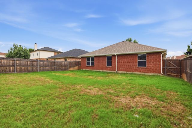 2051 Sunny Side Drive, Little Elm, TX 75068