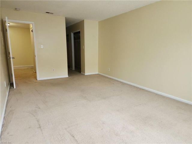 5326 Lake Victoria ARCH, Virginia Beach, VA 23464