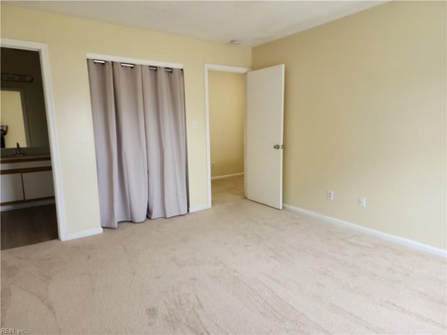 5326 Lake Victoria ARCH, Virginia Beach, VA 23464