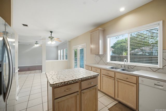 15322 PRESTON COVE DR, San Antonio, TX 78247