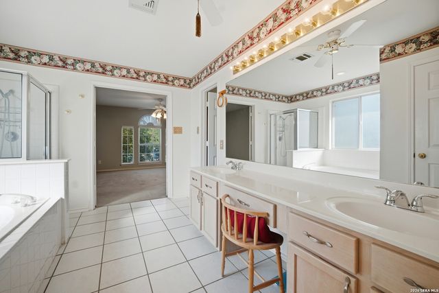 15322 PRESTON COVE DR, San Antonio, TX 78247