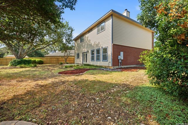 15322 PRESTON COVE DR, San Antonio, TX 78247