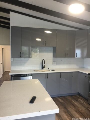 99-228 Ohenana Loop, Aiea, HI 96701