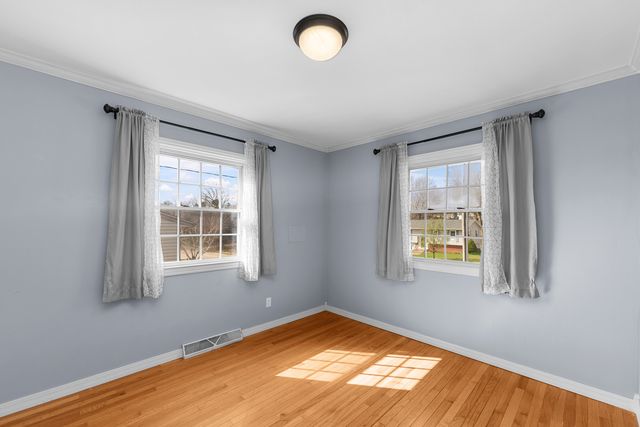 2425 W 46th Street, Davenport, IA 52806