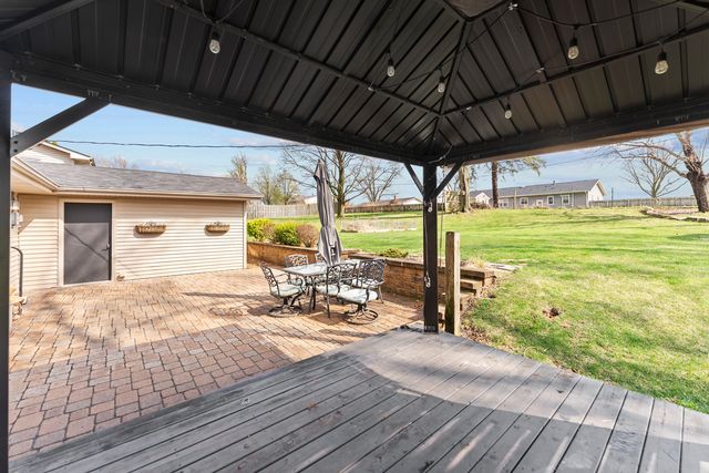 2425 W 46th Street, Davenport, IA 52806