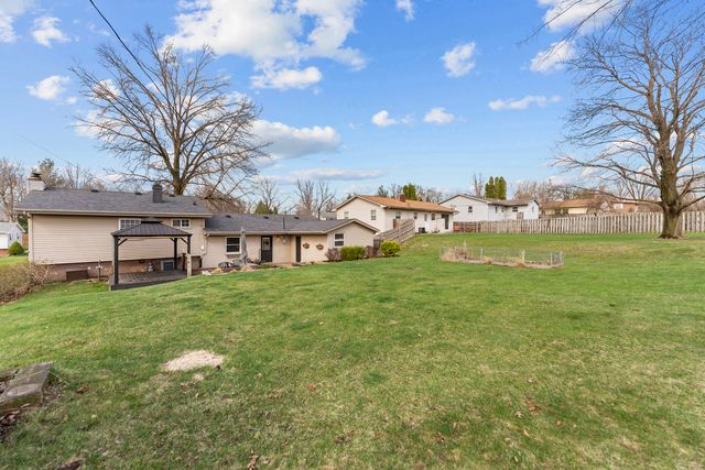 2425 W 46th Street, Davenport, IA 52806