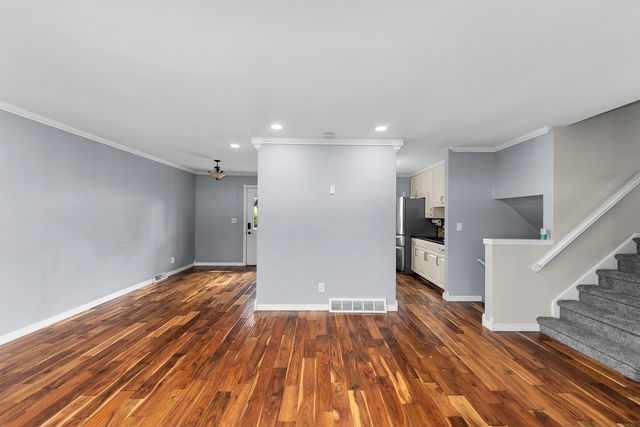 2425 W 46th Street, Davenport, IA 52806