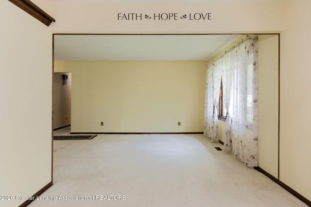 6520 W Galway Circle, Dimondale, MI 48821