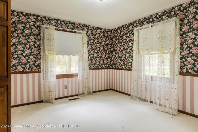6520 W Galway Circle, Dimondale, MI 48821