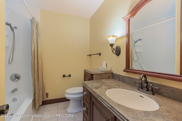 6520 W Galway Circle, Dimondale, MI 48821