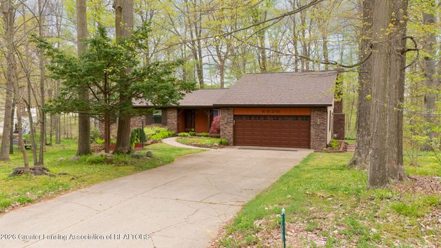 6520 W Galway Circle, Dimondale, MI 48821