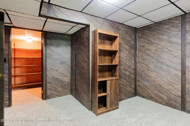 6520 W Galway Circle, Dimondale, MI 48821