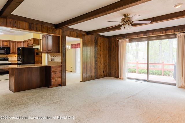 6520 W Galway Circle, Dimondale, MI 48821