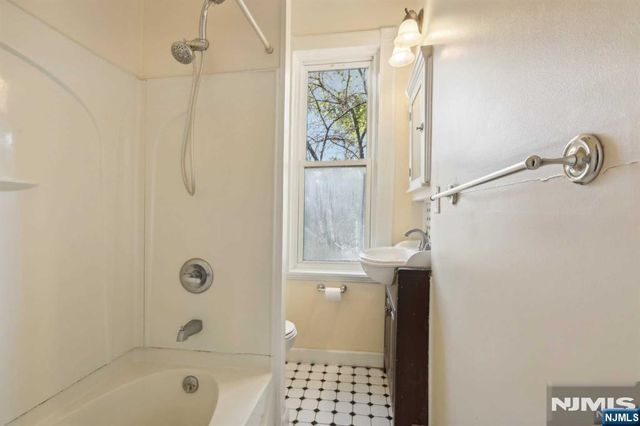206 Park Street, Haworth, NJ 07641