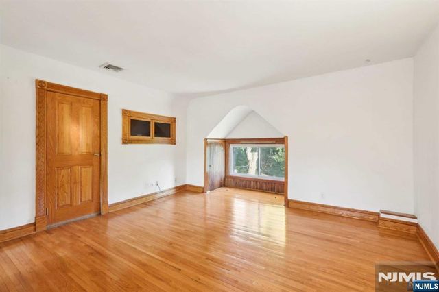 206 Park Street, Haworth, NJ 07641