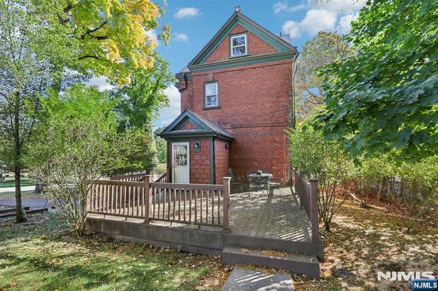 206 Park Street, Haworth, NJ 07641