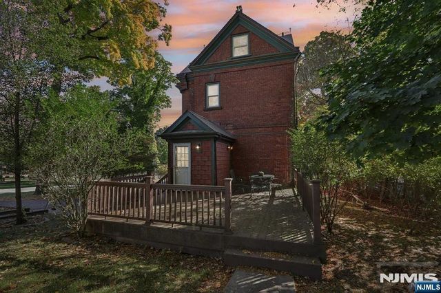206 Park Street, Haworth, NJ 07641