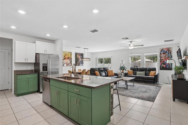 1718 RED LOOP, Lakeland, FL 33801