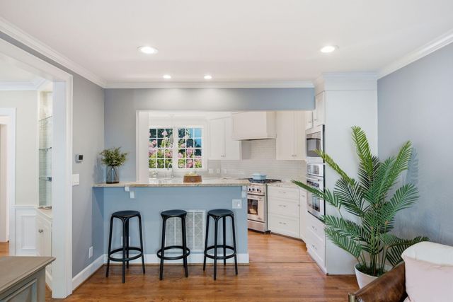 17 Ashley Avenue, Charleston, SC 29401