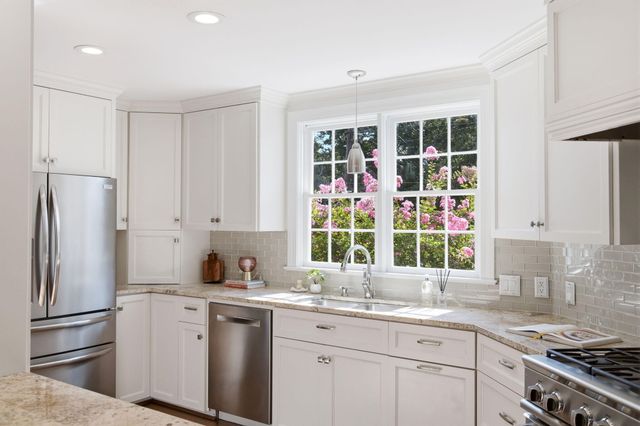 17 Ashley Avenue, Charleston, SC 29401