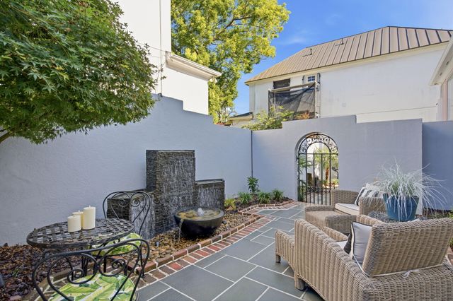 17 Ashley Avenue, Charleston, SC 29401