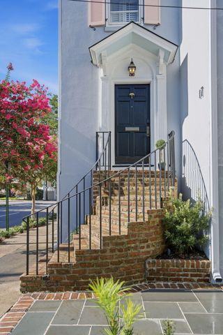 17 Ashley Avenue, Charleston, SC 29401