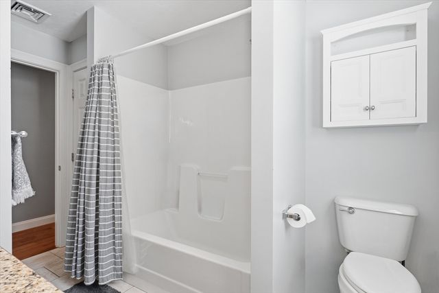 20 Fiske Ave, Upton, MA 01568