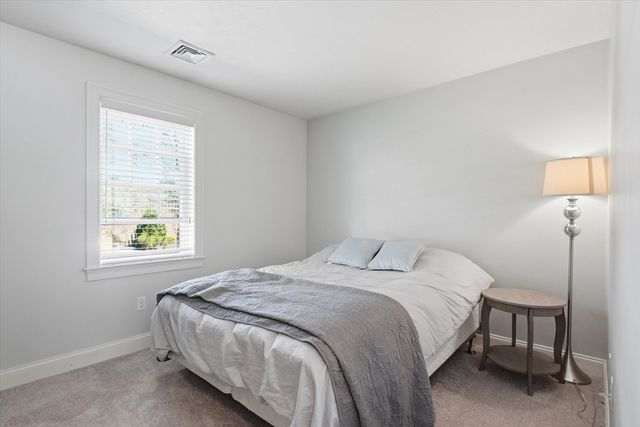 20 Fiske Ave, Upton, MA 01568