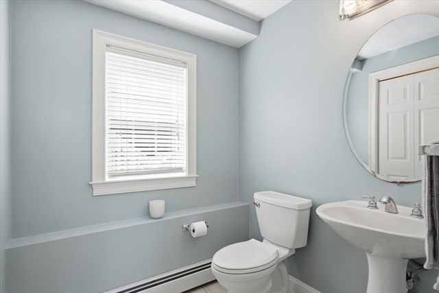 20 Fiske Ave, Upton, MA 01568