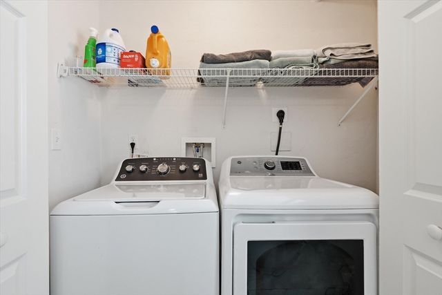 20 Fiske Ave, Upton, MA 01568