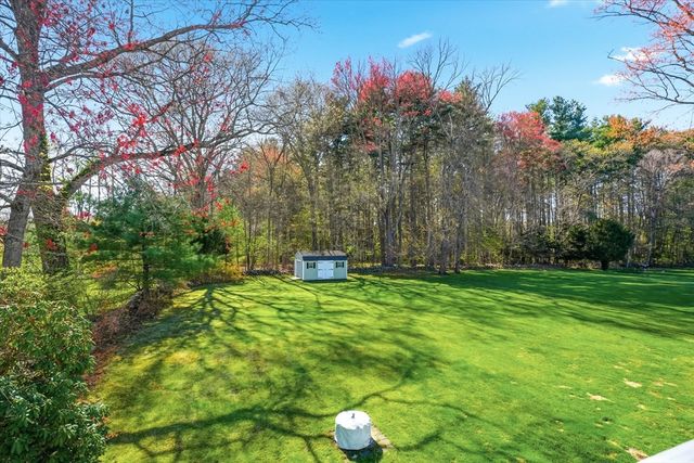 20 Fiske Ave, Upton, MA 01568