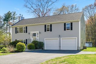 20 Fiske Ave, Upton, MA 01568