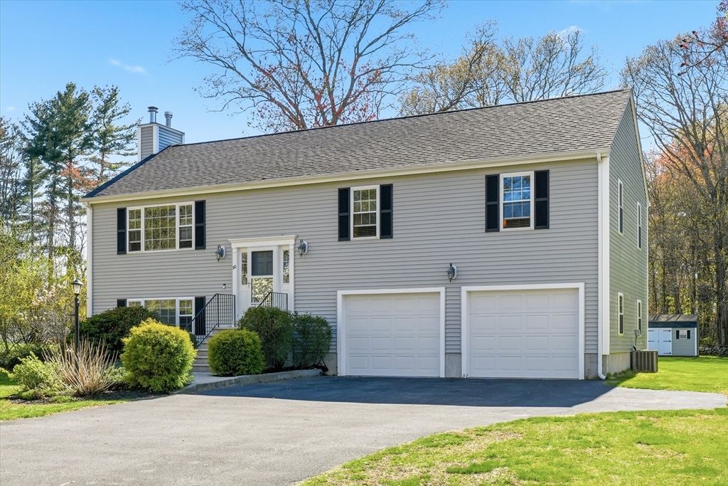 20 Fiske Ave, Upton, MA 01568