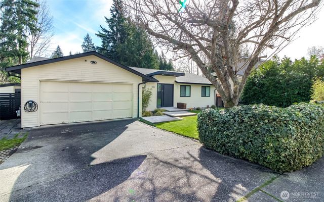 11132 159th Avenue NE, Redmond, WA 98052