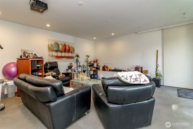 11132 159th Avenue NE, Redmond, WA 98052