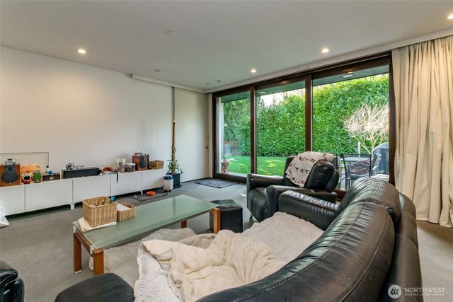 11132 159th Avenue NE, Redmond, WA 98052