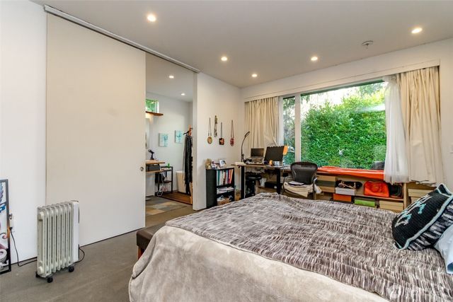 11132 159th Avenue NE, Redmond, WA 98052