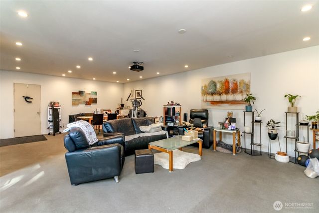 11132 159th Avenue NE, Redmond, WA 98052