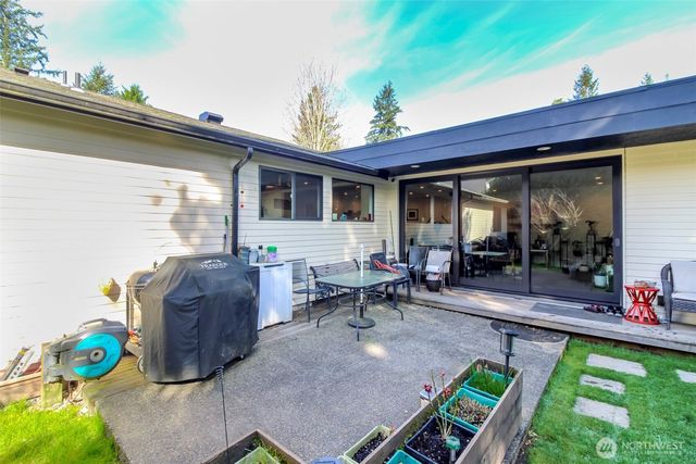 11132 159th Avenue NE, Redmond, WA 98052