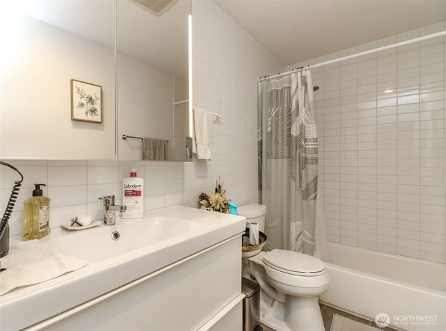 11132 159th Avenue NE, Redmond, WA 98052