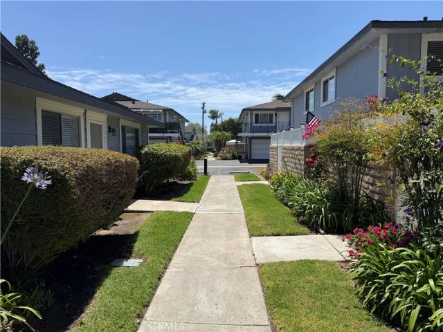 16436 Poco Circle, Huntington Beach, CA 92649