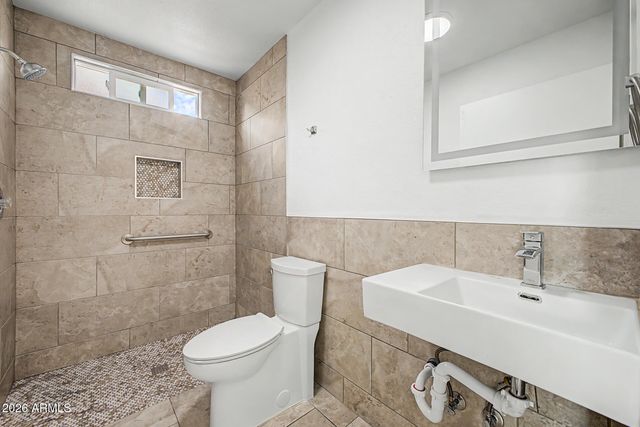 5708 N 42nd Lane, Phoenix, AZ 85019