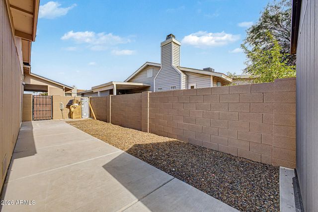 5708 N 42nd Lane, Phoenix, AZ 85019