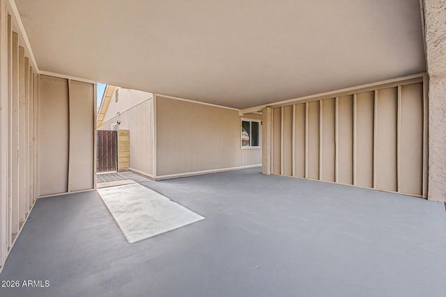 5708 N 42nd Lane, Phoenix, AZ 85019