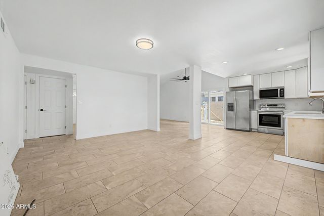 5708 N 42nd Lane, Phoenix, AZ 85019