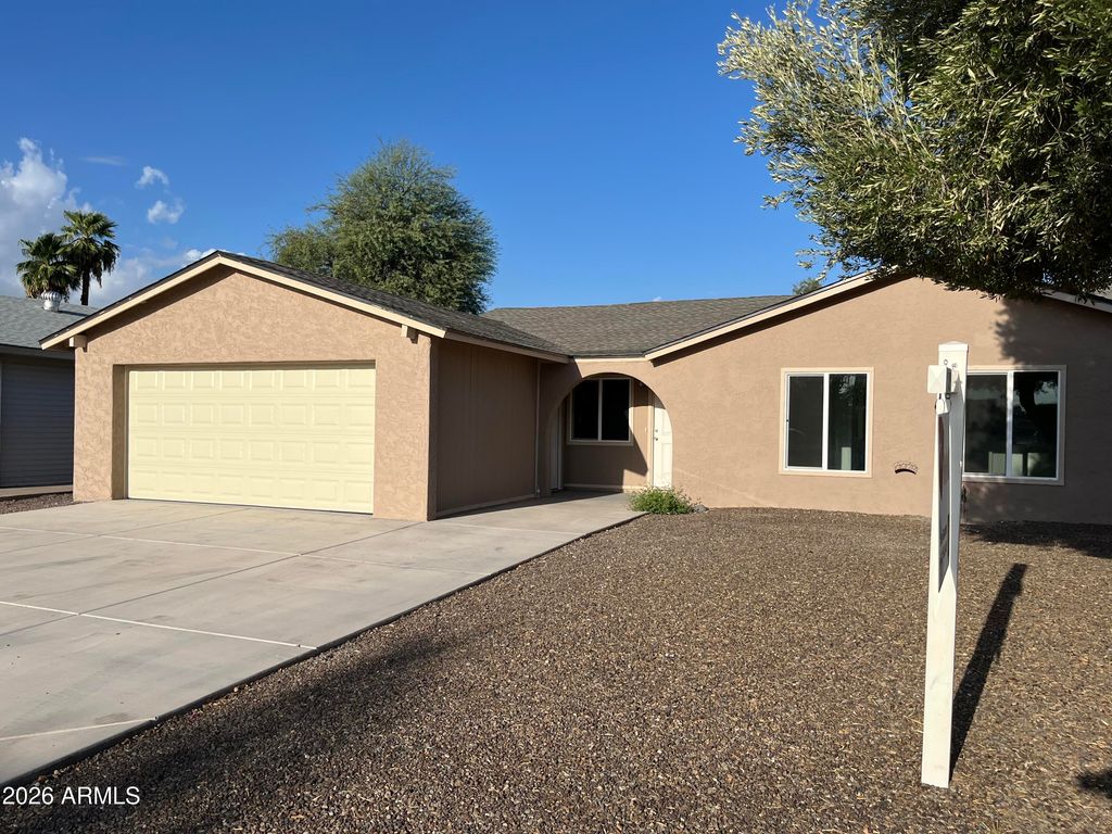 5708 N 42nd Lane, Phoenix, AZ 85019 — photo 2